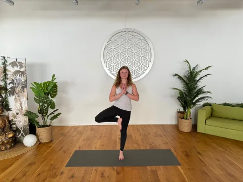 Online: Hatha Yoga - Power & Relax