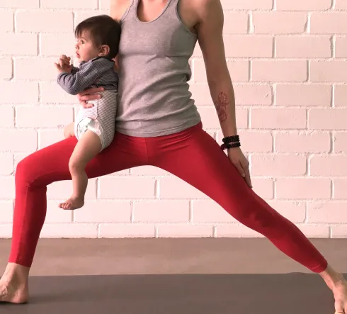 Postnatal Yoga mit Baby 