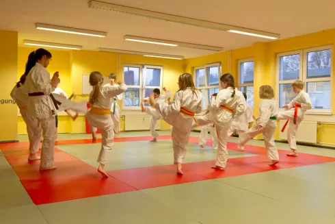 Karate Kids 4 bis 6 