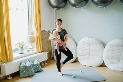 Online Yoga mit Baby als Rückbildung