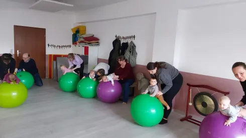 Babykurs II (6-9 M.) / Spiel-Spaß-Bewegung