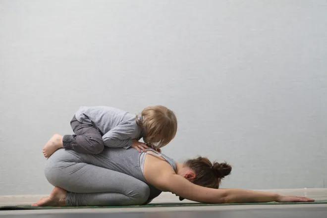 Mami + Baby Yoga