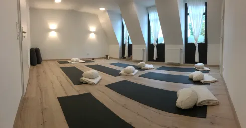 Yoga Sanfte Mittelstufe ONLINE