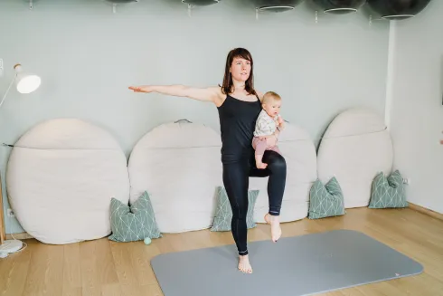 Online Pilates mit Baby als Rückbildung