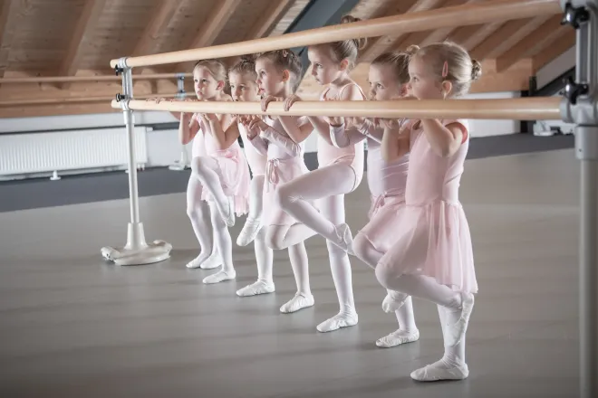 Ballett Vorstufe I-II (4-6 Jahre)