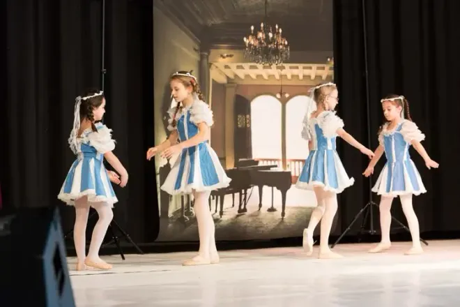Ballet Grade 2 (Age 6-9)