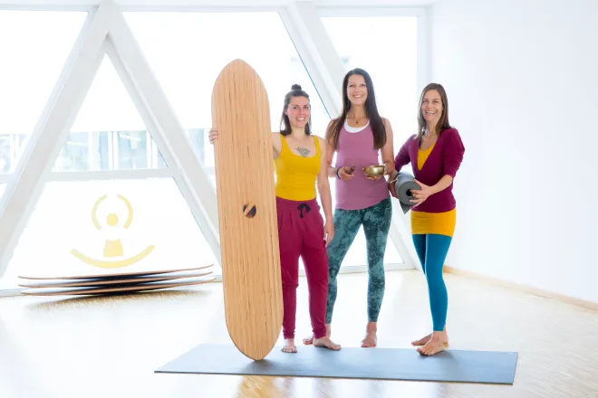 §20 "Yoga mit d. Board", mit Balance zur Ganzkörperkräftigung
