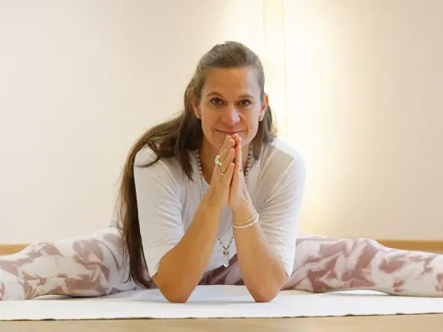 ONLINE | Hatha Yoga für ALLE mit Katja