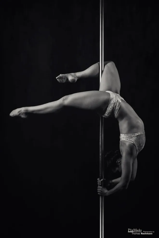 De Freeitied - Freies Training Poledance (Hoop und Silk)