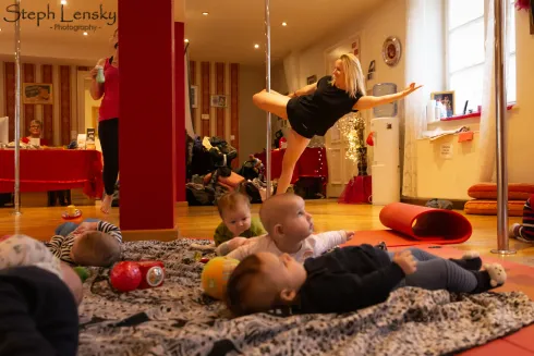 Pole Dance  Baby - Mama Kurs Anfängerkurs