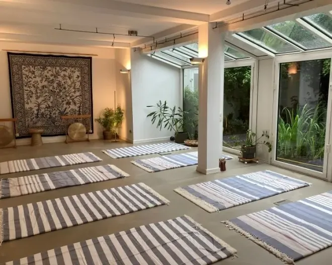 Embodied Yin Yoga (auf Englisch)