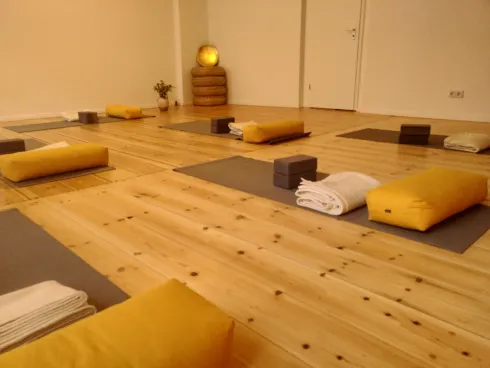 Yin Yang Yoga (Präsenzstunde im Studio)